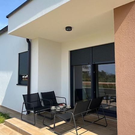 Modern Home Ula Brtonigla Extérieur photo