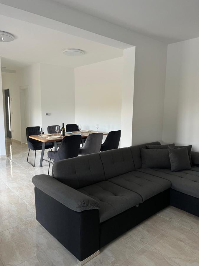 Modern Home Ula Brtonigla Extérieur photo