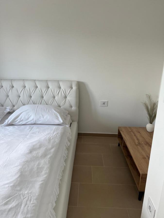 Modern Home Ula Brtonigla Extérieur photo