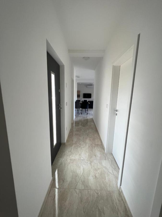 Modern Home Ula Brtonigla Extérieur photo
