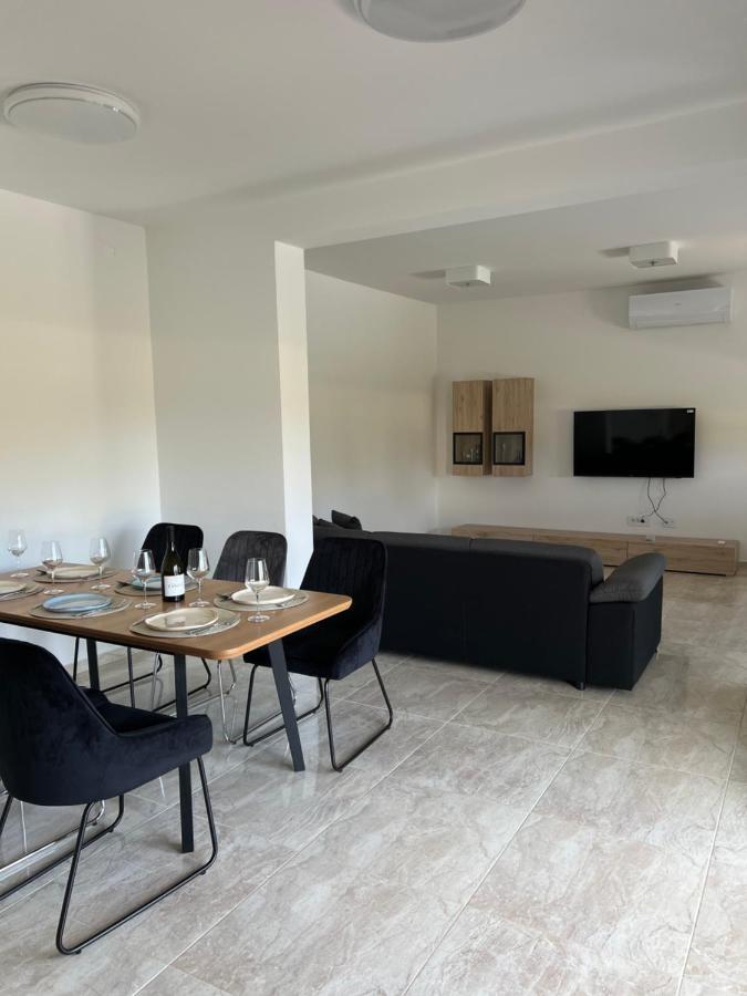 Modern Home Ula Brtonigla Extérieur photo